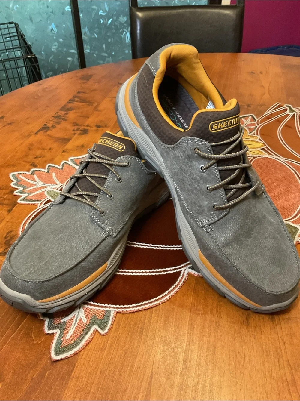 Skechers casual men